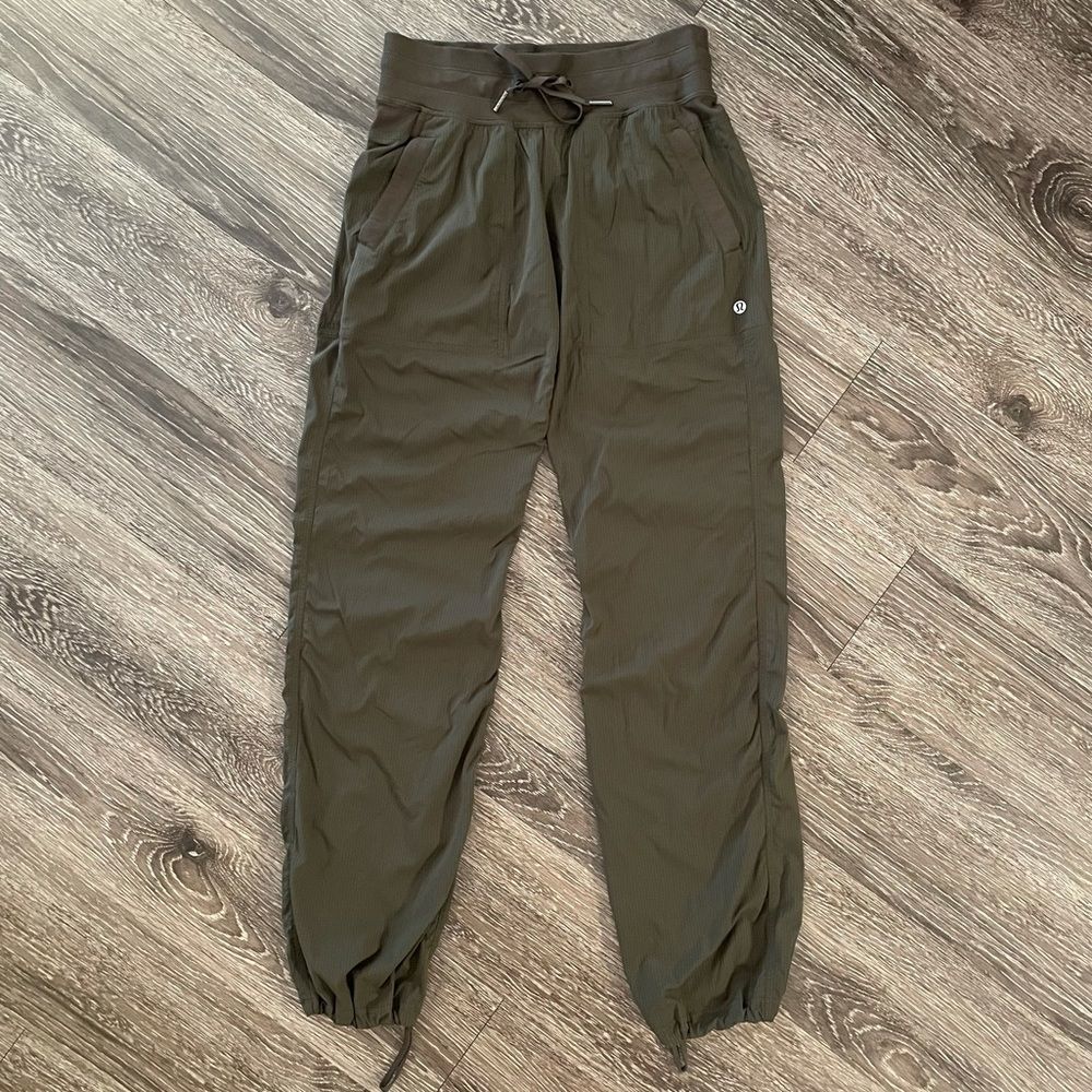 Lululemon Dance Studio Mid-Rise Pant new